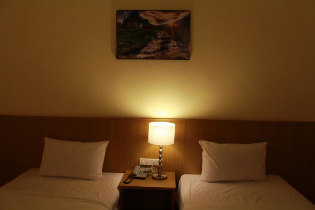 The Lephant Hotel Сураттхани Экстерьер фото